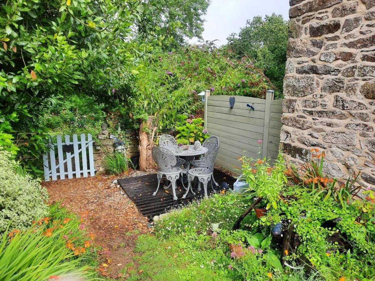 Maison Accueillante A Cleden-Cap-Sizun Avec Jardin Clos المظهر الخارجي الصورة